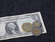 Cotización peso-dólar, inicia la semana con ligero retroceso