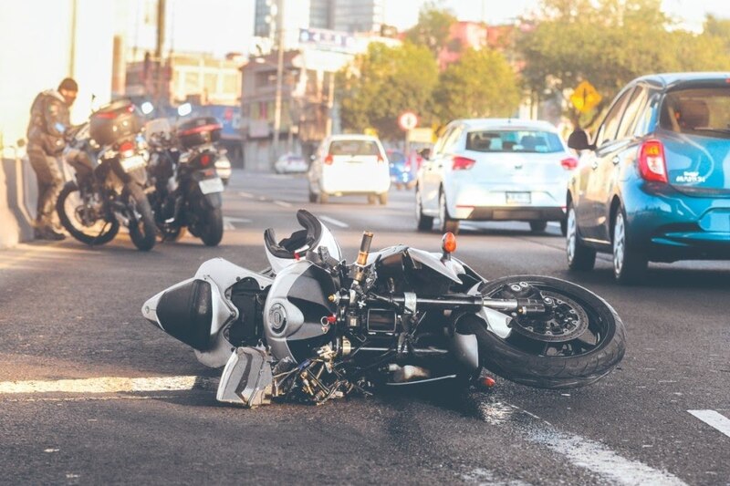 Accidente de moto en la ciudad