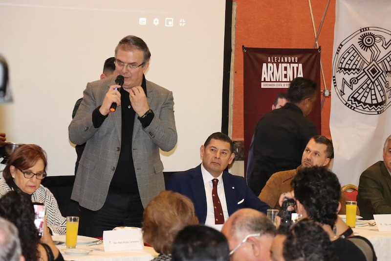 El diputado Alejandro Armenta Mier rinde su informe de labores ante cientos de poblanos.