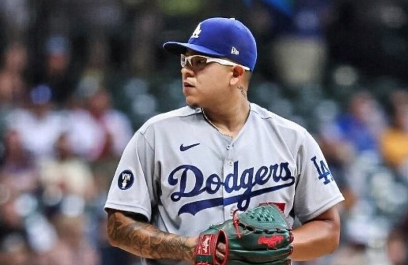 El lanzador mexicano Julio Urías es una de las estrellas de Los Angeles Dodgers.