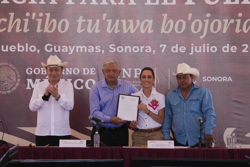 Title: Entrega AMLO constancia a gobernadora electa de Sonora