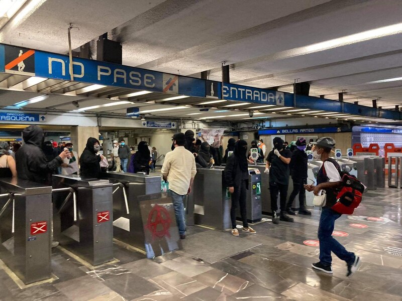Protesta en el metro de la Ciudad de México