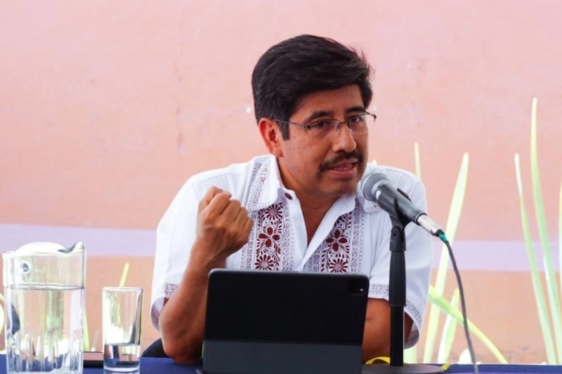 El abogado mixteco Hugo Aguilar Ortiz, quien podría presidir la SCJN