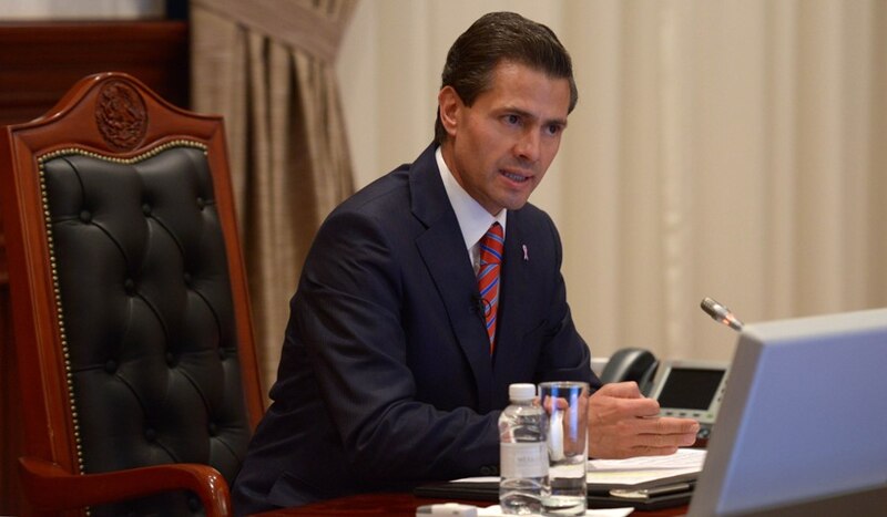 El presidente Enrique Peña Nieto da un discurso.