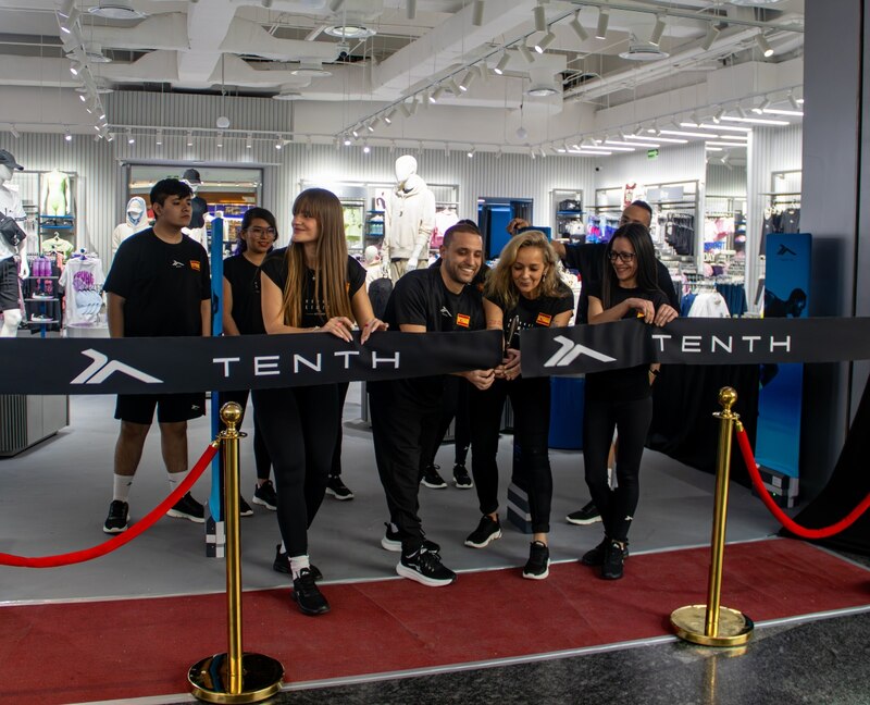 Cortes de listón en Inauguración de la tienda Tenth en la CDMX