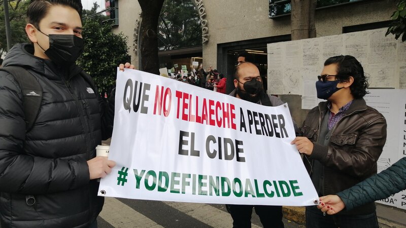 Protesta en defensa del CIDE
