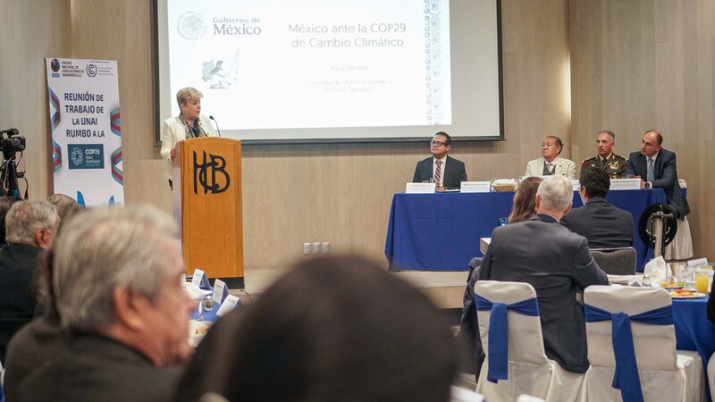 Alicia Bárcena en el foro de Análisis de Propuestas del Desarrollo Sustentable y Cambio Climático