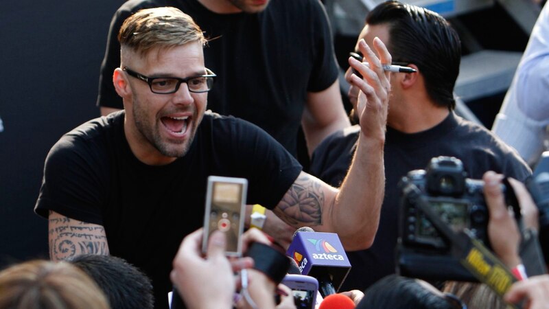 El cantante Ricky Martin llega a la alfombra roja de los Premios Billboard de la Música Latina 2014