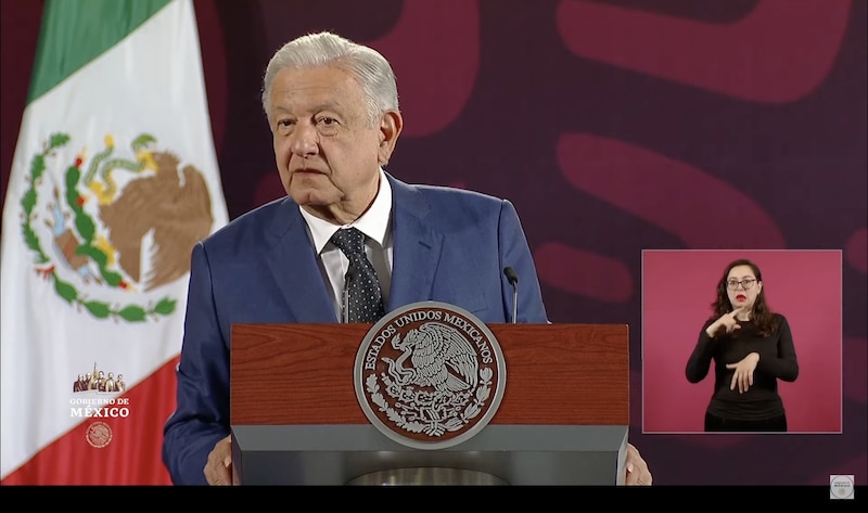 El presidente Andrés Manuel López Obrador da un discurso.