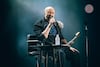 ¿Phil Collins casi muere...? Esto declaró el cantante sobre su hospitalización en 2024