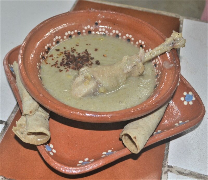 Sopa de gallina con verduras