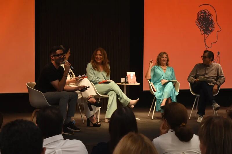 Presentación del libro "Las emociones en pocas palabras"