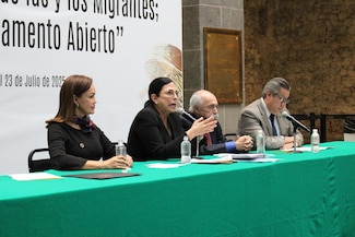 Ante nueva oleada de migrantes expulsados, piden a abogados salvar patrimonio que se queda en EU