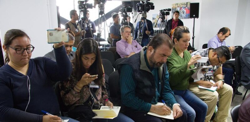 Periodistas en una conferencia de prensa