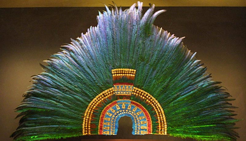 Tocado de plumas de Quetzalcóatl