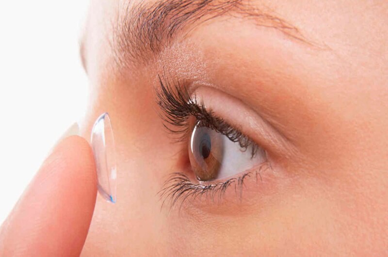 Cómo ponerse las lentillas