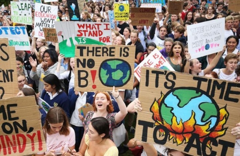 Jóvenes protestan por el cambio climático