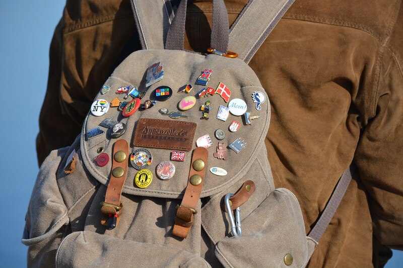 Mochila con pins