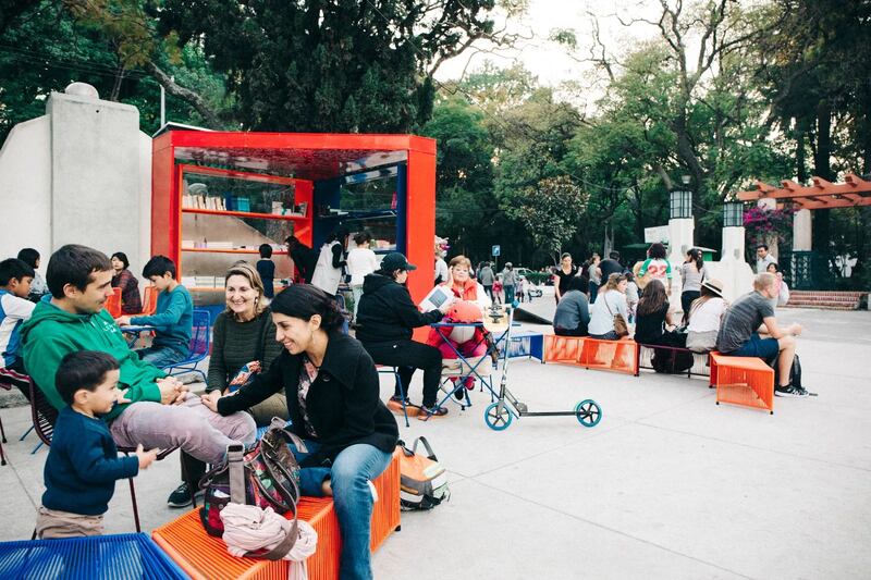 Luciana subrayó que cualquier barrio puede iniciar la transformación de sus espacios sin necesidad de grandes presupuestos: