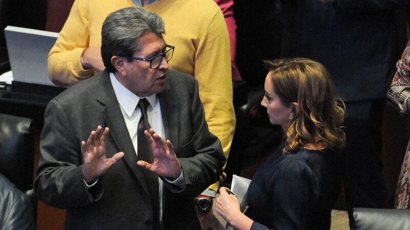 El presidente de la Cámara de Diputados, Sergio Massa, junto a la diputada nacional por la provincia de Buenos Aires, Graciela Camaño.