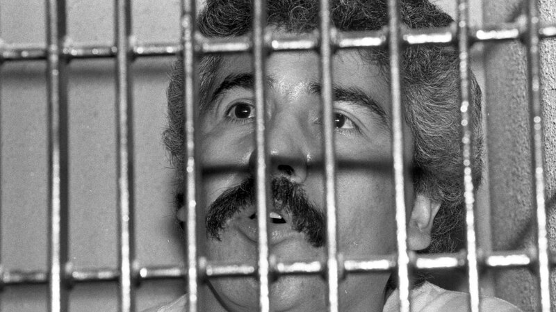Pablo Escobar tras las rejas