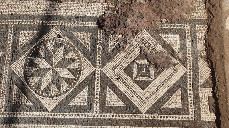 Mosaico romano con motivos geométricos