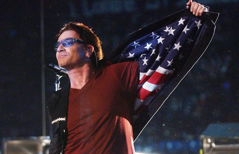 U2 en su show de medio tiempo del Super Bowl