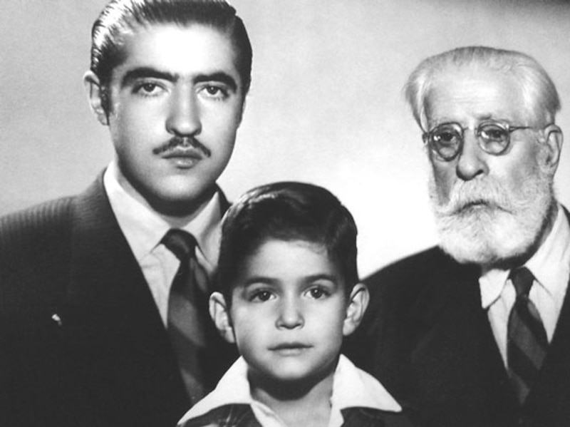 Tres generaciones de hombres