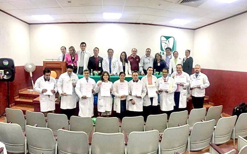 Graduación de la nueva generación de médicos cirujanos