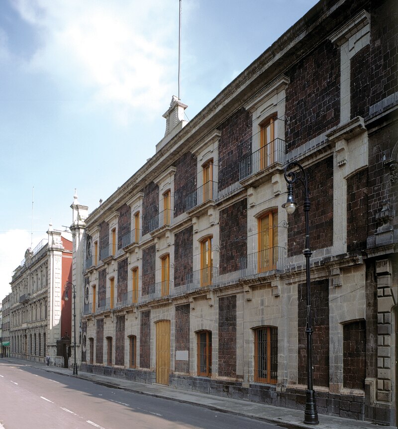 Edificio histórico en el centro de la Ciudad de México