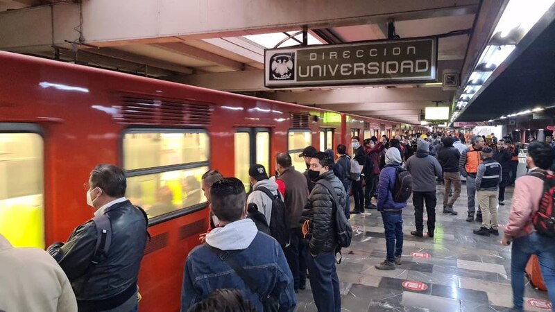 Un vagón del metro de la Ciudad de México