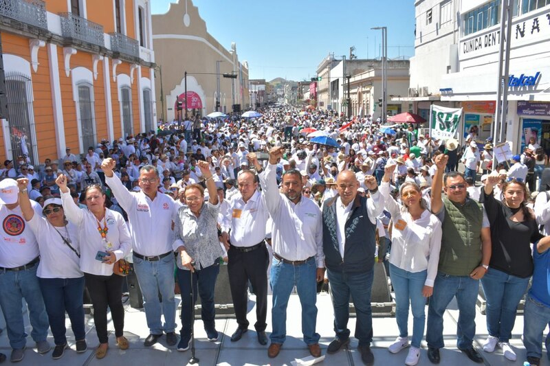 Multitudinaria marcha en la Ciudad de México