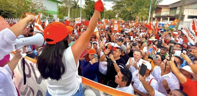 Multitudinaria manifestación en apoyo a la candidata presidencial Xiomara Castro