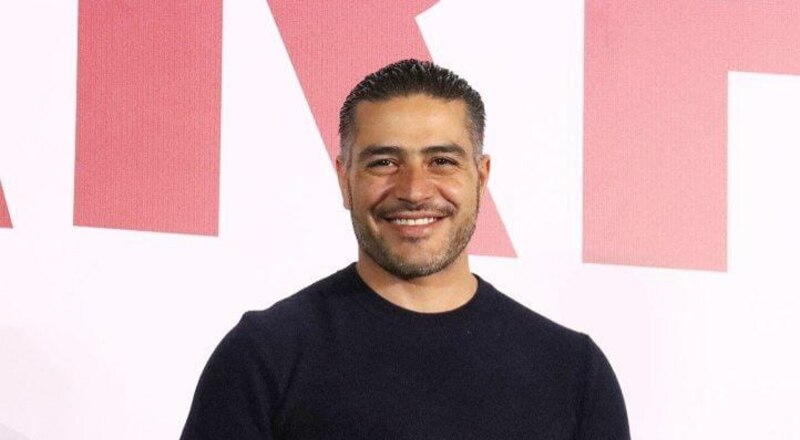 El actor mexicano Tenoch Huerta en la alfombra roja