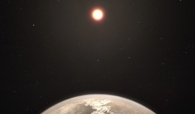 Un planeta similar a la Tierra orbita una estrella lejana