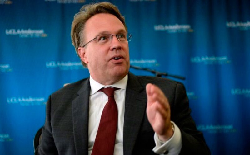 El economista jefe del BCE advierte de los riesgos de la inflación