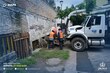 SIAPA retira basura y tablas de alcantarillas en la colonia Atlas tras lluvias