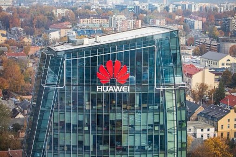 Huawei, gigante tecnológico chino, abre su primera tienda en España