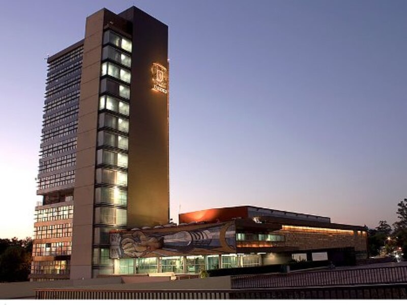 Edificio de la Biblioteca de la Universidad de Guadalajara