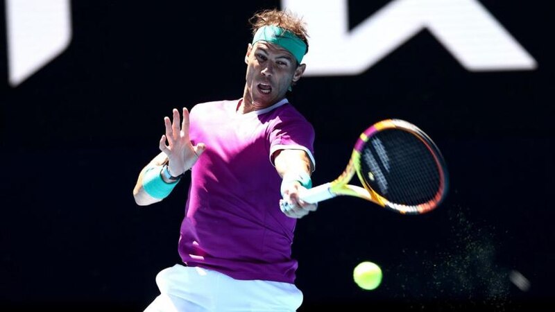 Rafael Nadal en acción durante el Abierto de Australia 2023
