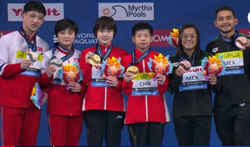 Podio de los 800m libre masculino en el Campeonato Mundial de Natación de 2024