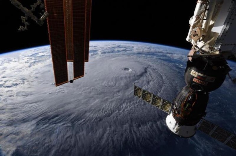 Huracán visto desde la Estación Espacial Internacional