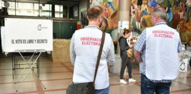 Observadores electorales en España