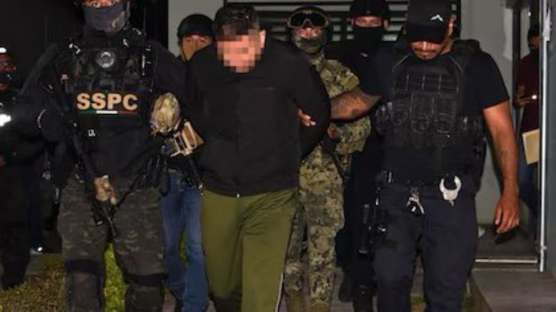 Vinculan a proceso a “El licenciado” y 7 escoltas de Carlos Manzo Todos permanecerán en prisión preventiva oficiosa