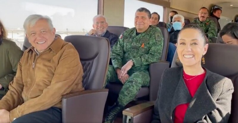 El presidente López Obrador viaja en el Tren Maya