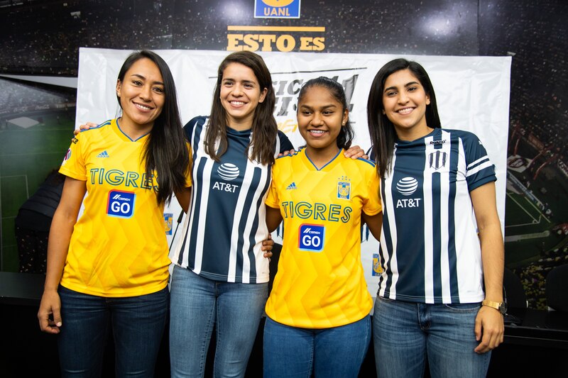 Jugadoras de Tigres Femenil