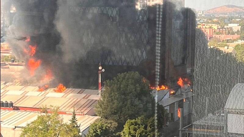 Incendio en un edificio de la Ciudad de México