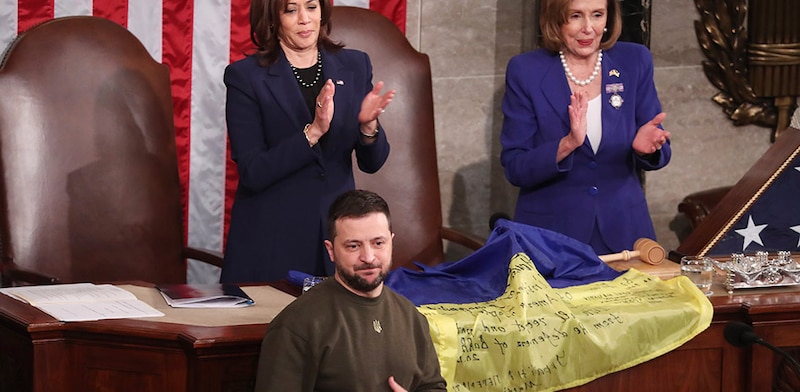 El presidente ucraniano, Volodimir Zelenski, pronuncia un discurso ante el Congreso de los Estados Unidos.