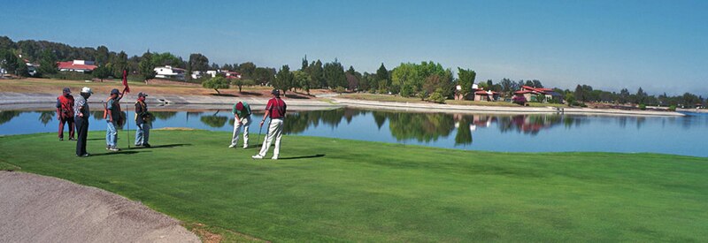 Golfistas en el campo de golf