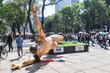 CNTE endurece protesta: vandaliza exposición del Mundial y exige audiencia presidencial